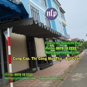 Làm Bạt Che Ngoài Trời Kéo Tay Tại Bến Cát